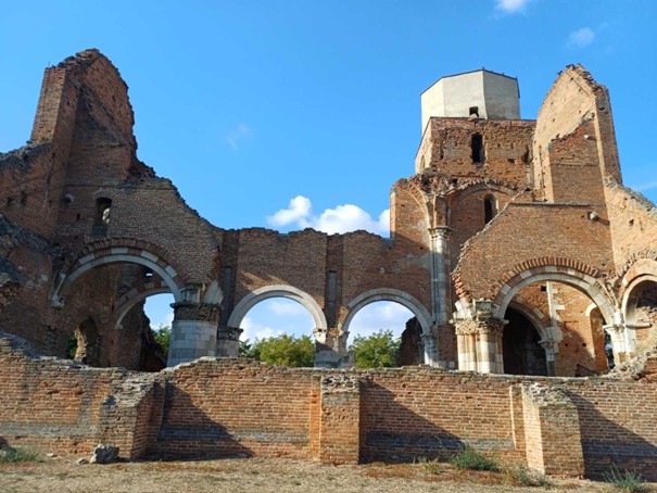 Arača Medieval Church Ruins cover image