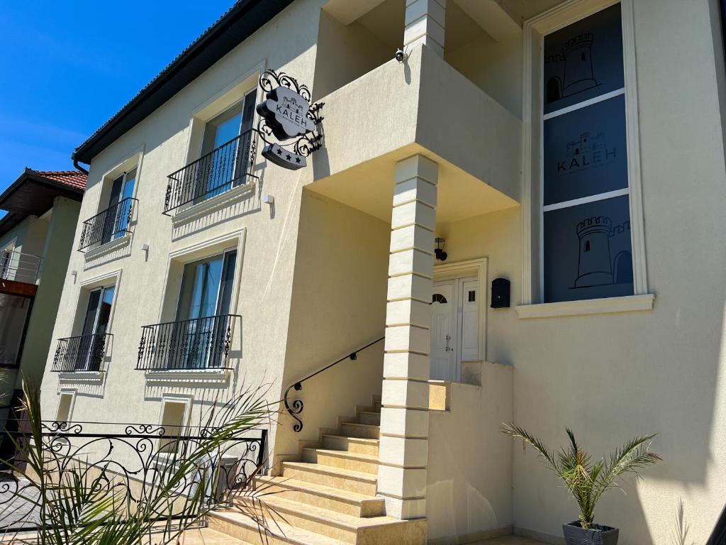 Kaleh Boutique Villa cover image