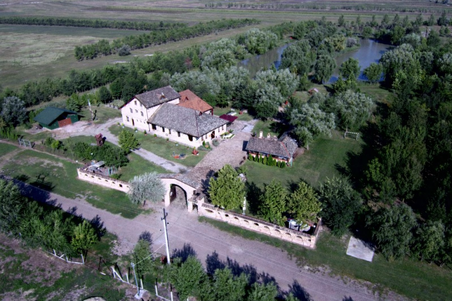 Farmstead "Tandari" - Martonoš cover image